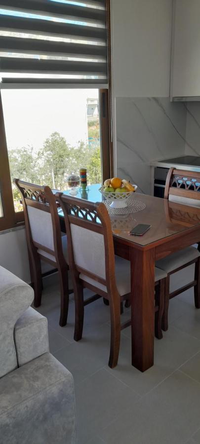 Luxury Dennis Home Sarande Luaran gambar