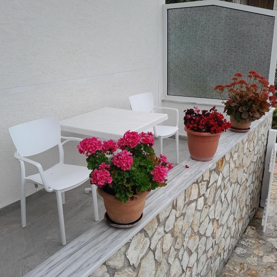 Luxury Dennis Home Sarande Luaran gambar