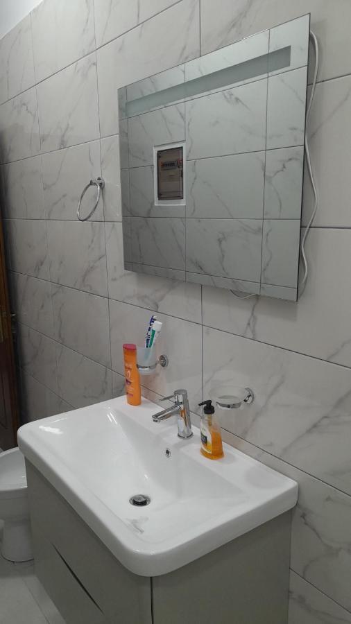 Luxury Dennis Home Sarande Luaran gambar