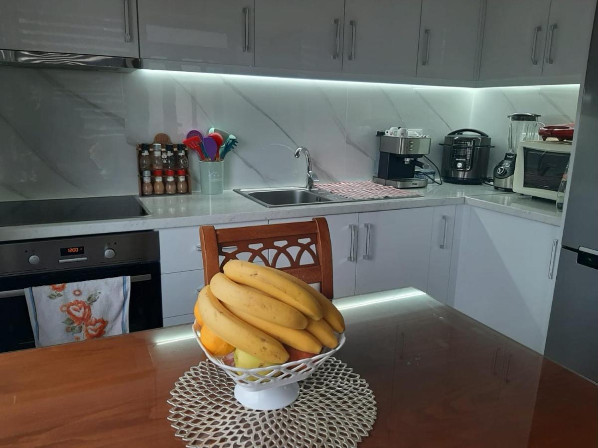 Luxury Dennis Home Sarande Luaran gambar