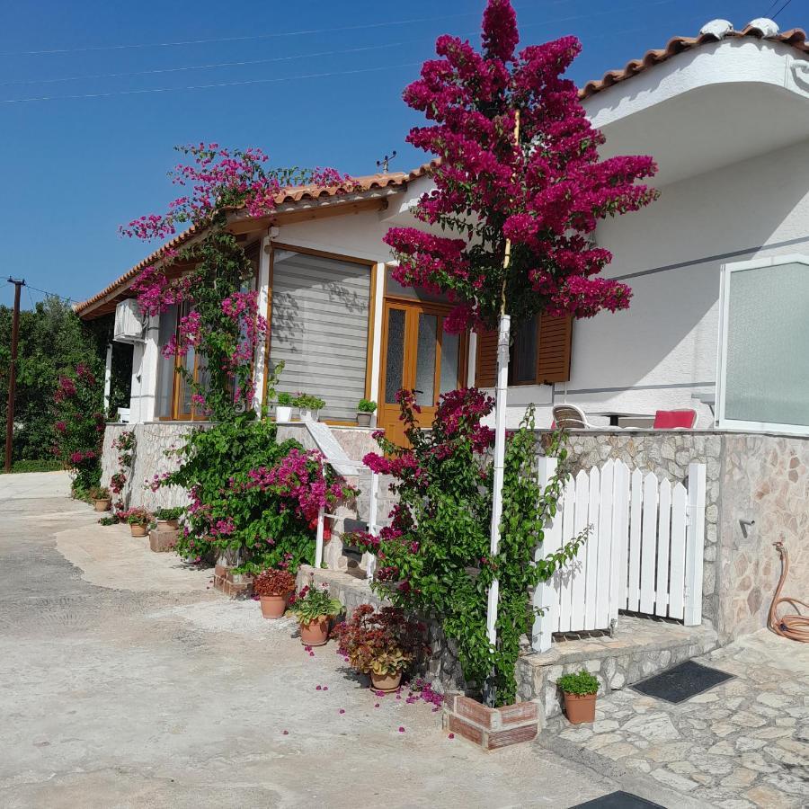 Luxury Dennis Home Sarande Luaran gambar