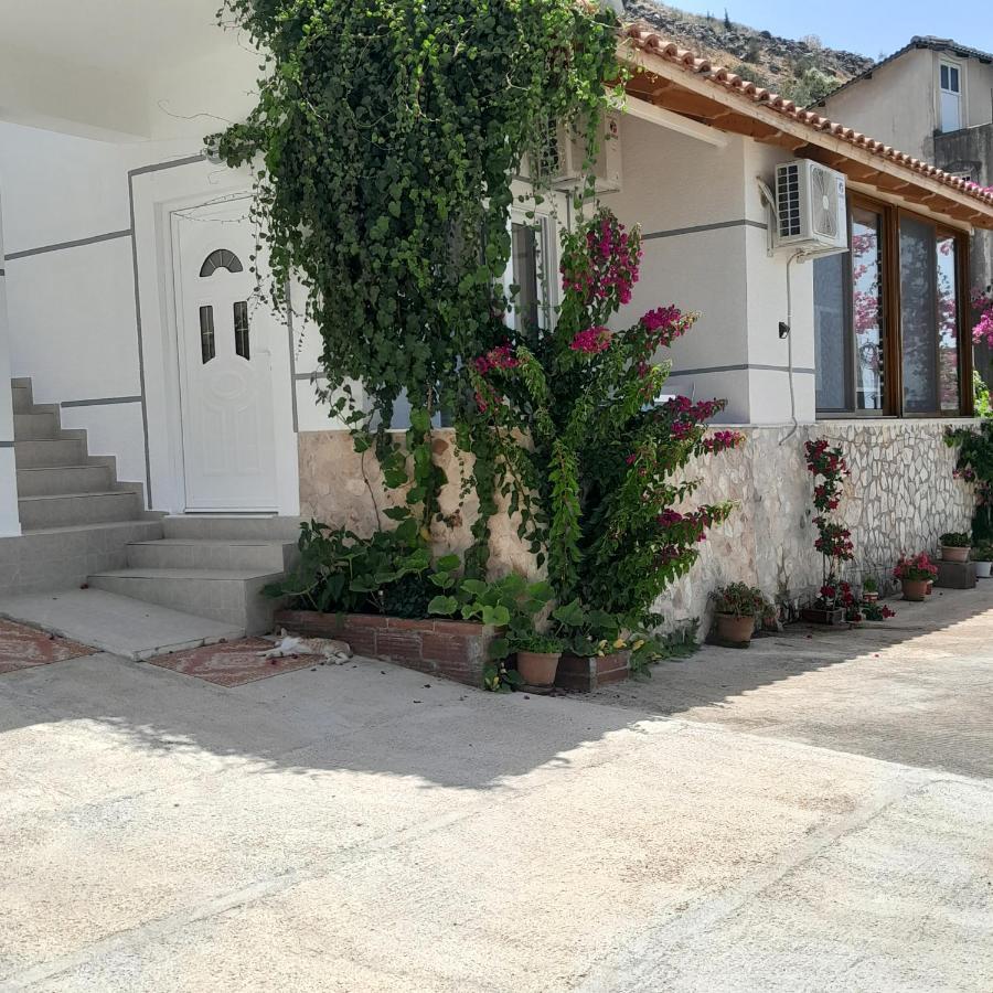 Luxury Dennis Home Sarande Luaran gambar