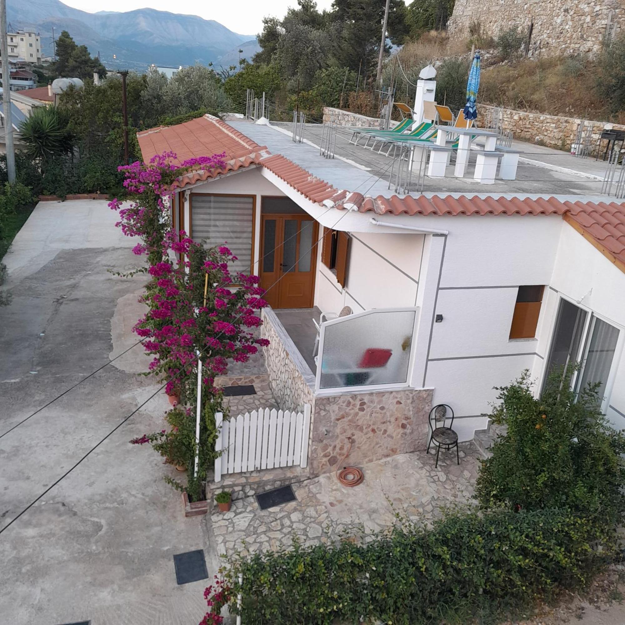 Luxury Dennis Home Sarande Luaran gambar